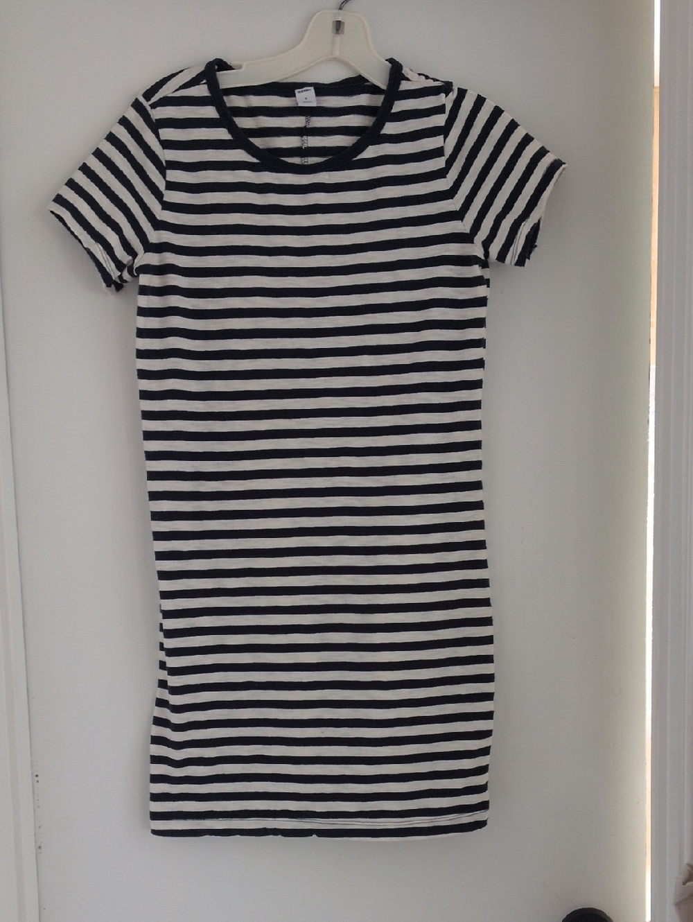 Old Navy Black & White Striped Short-Sleeve Mini Dress